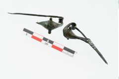 Foto von Bronzezweiknopffibel (NHMW-PRAE-026120)